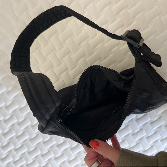 BAGGU mini nylon shoulder bag - Picture 2 of 2
